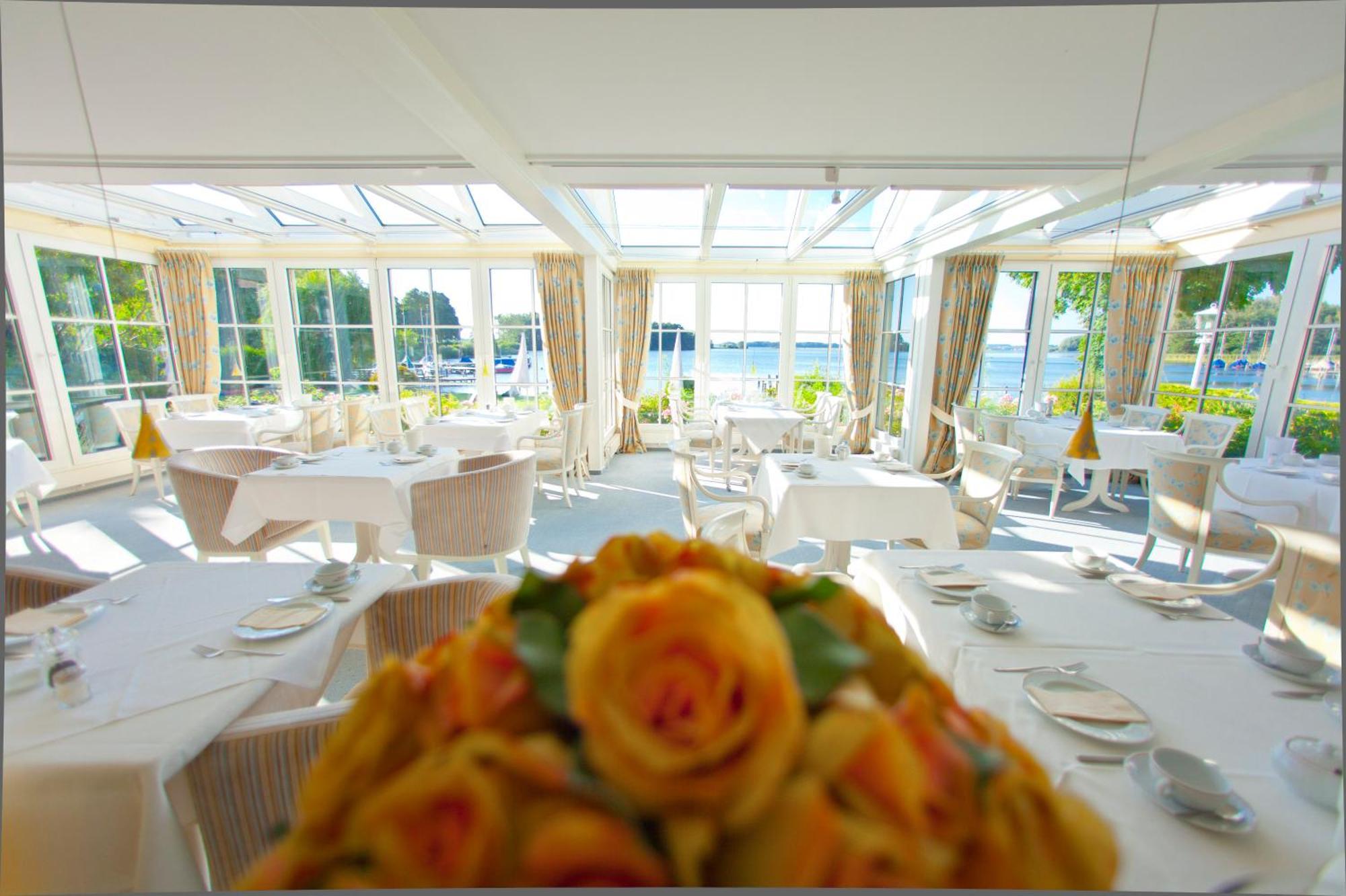 Strauers Hotel Am See Bosau المظهر الخارجي الصورة